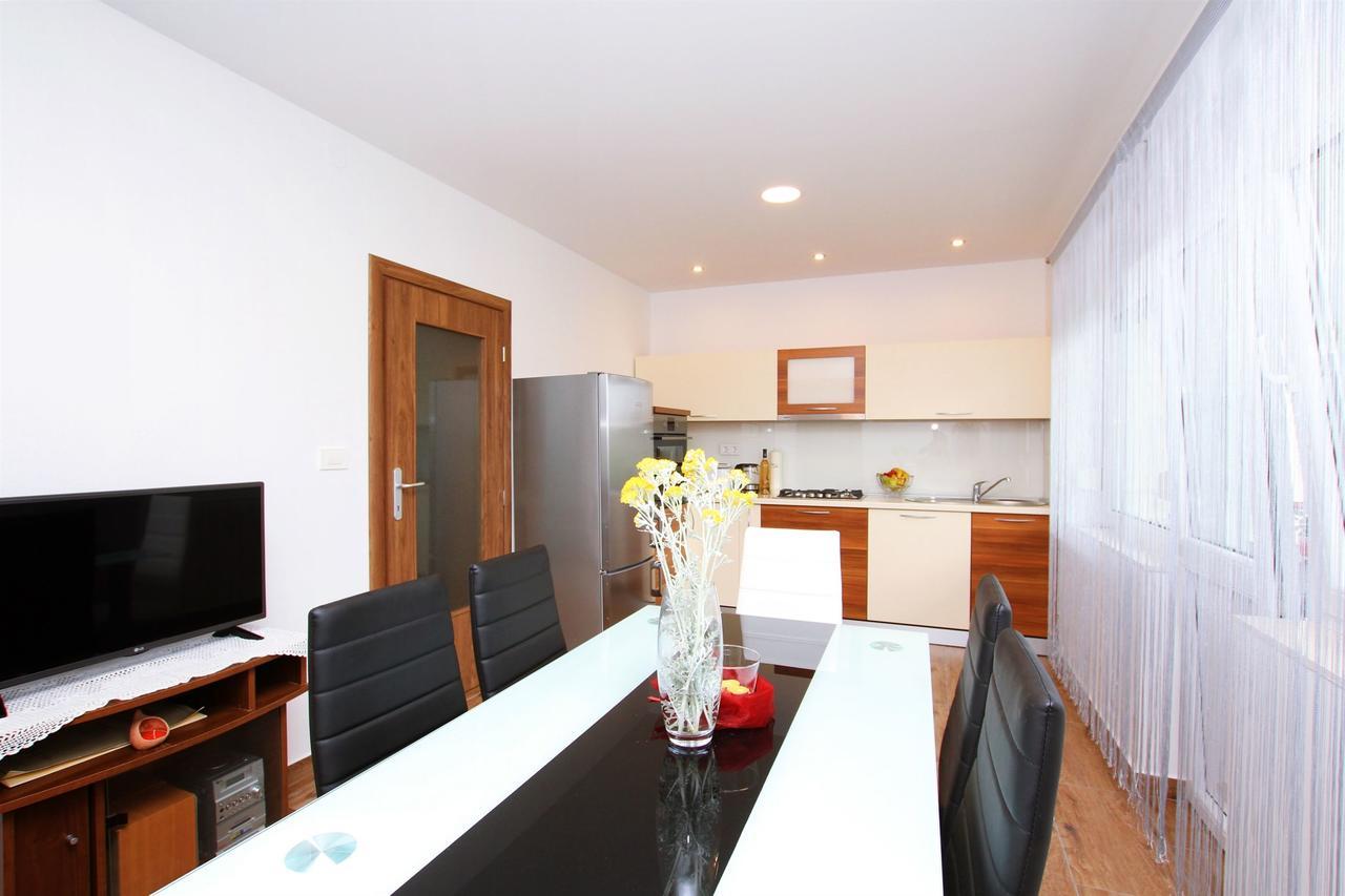 Apartment Anica Trogir Exterior photo